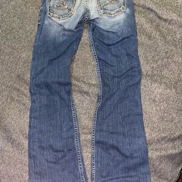 Buckle brand jeans. 26 in waist by 31 1/2 in length - Picture 5 of 5